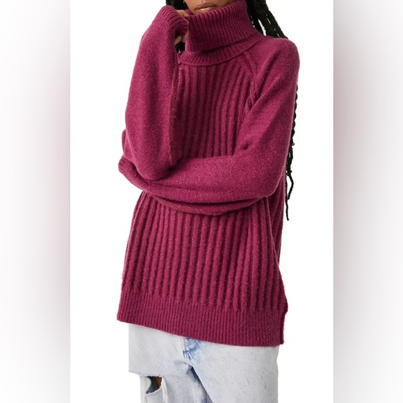 𝓯𝓹 Free People ~ Big City Turtleneck in Mulberry Garnet Combo - Picture 2 of 6